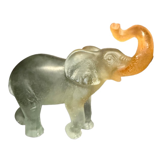 Daum France Pâte De Verre Frosted Glass Elephant Sculpture For Sale