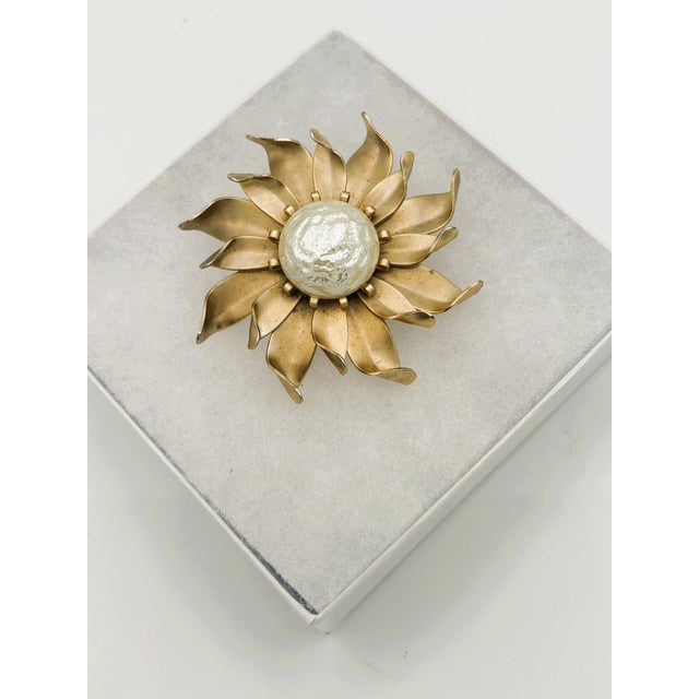 Mid-Century Modern Vintage Gold Tone Sunburst Flower Brooch With Faux Pearl For Sale - Image 3 of 8