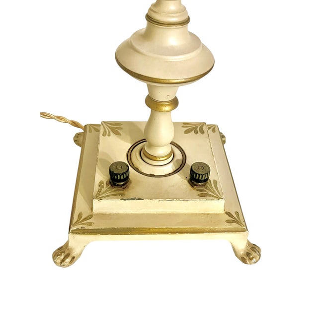 Mid 20th Century Vintage Cream Tole Double-Arm Table Lamp With Pierced Shades – Hollywood Regency Style For Sale - Image 5 of 18