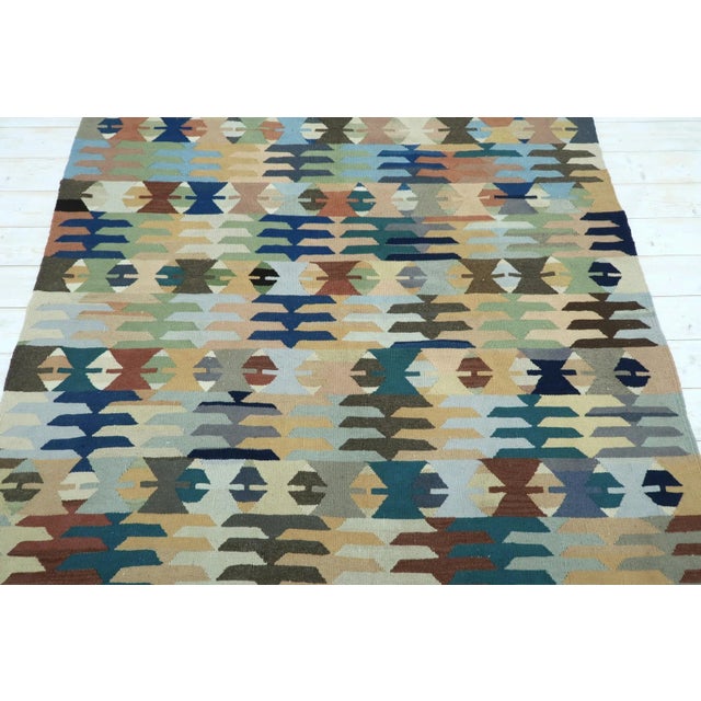 Vintage Turkish Geometric Kilim Rug-5’6’x8’11" For Sale - Image 4 of 13