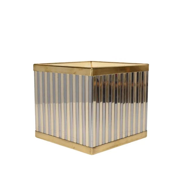 Mid-Century Italian Cubic Brass and Chromed Metal Newspaper Rack, 1970s For Sale - Image 6 of 18