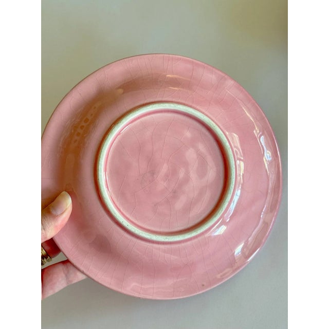 Vintage Bordallo Pinheiro Pink Majolica Plates With Vines & Leaves, Pair For Sale In Dallas - Image 6 of 8