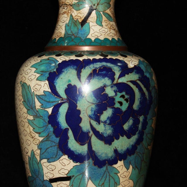 Late 20th Century Pair of Chinese Cloisonné Enamel Vases With Floral & Bird Motif For Sale - Image 5 of 9