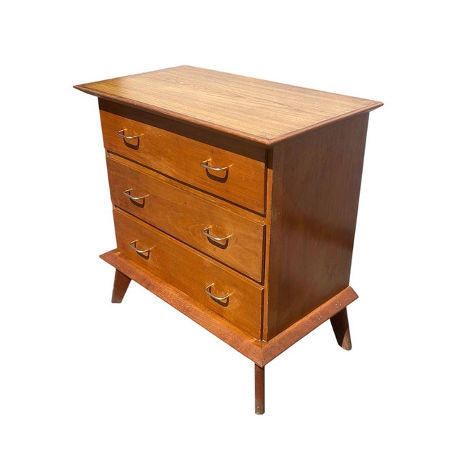 Oak Chest of Drawers with Splayed Legs, 1950 For Sale - Image 11 of 12