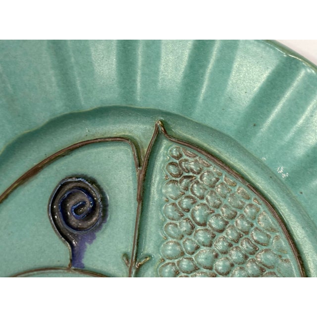 Bennington Potters Vintage Bennington Potters David Gil Pottery Fish Plate For Sale - Image 4 of 7