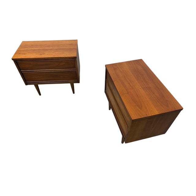 Mid-Century Modern 2-Drawer Walnut Nightstands - Set of 2 For Sale In Philadelphia - Image 6 of 9