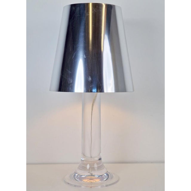 Vintage Space Age Acrylic Table Lamp by Luigi Massoni for Guzzini, 1970s For Sale - Image 12 of 12