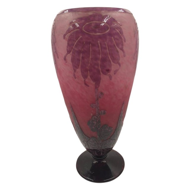 Le Verre Français "Dalias" Acid-Etched Cameo Glass Pedestal Vase by Charles Schneider, 1920s Art Deco For Sale - Image 6 of 10