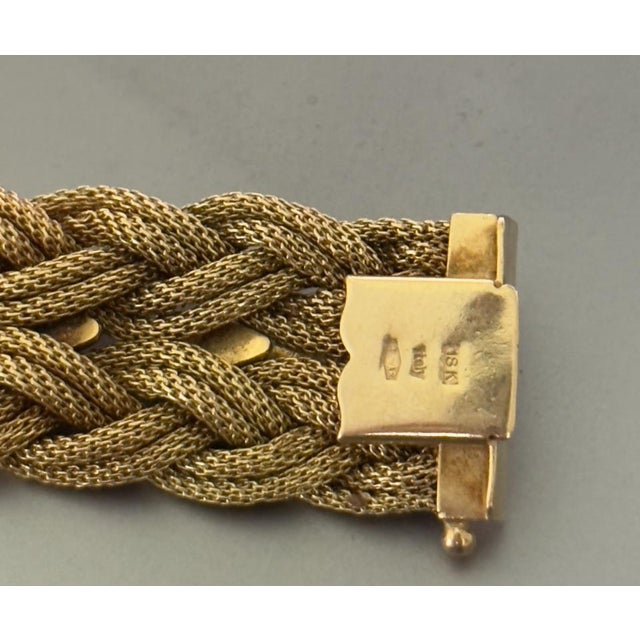 Vintage 1960s UnoAErre Italian 18k Solid Gold Braided Mesh Bracelet For Sale - Image 12 of 13