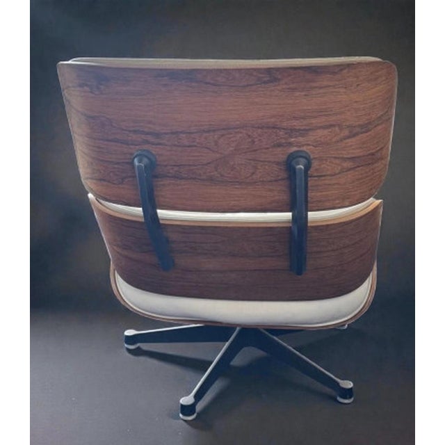 1950s Set of Vintage Lounge Chairs in White Leather and Rosewood by Charles and Ray Eames, 1956 For Sale - Image 5 of 7