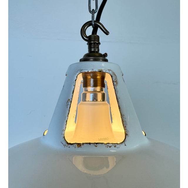 Industrial White Enamel Factory Pendant Lamp from Thorlux, 1960s For Sale - Image 11 of 18