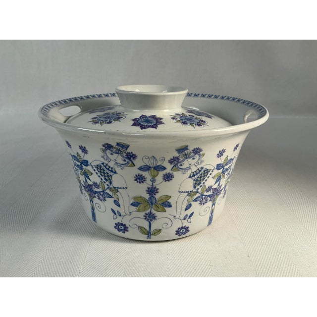 Figgjo (Norway) 'Lotte' 2 Quart Round Covered Casserole | Designed by Turi Gramstad-Oliver This vintage mid-century...