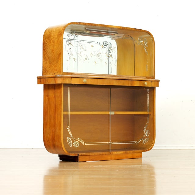 1950s Walnut Liquor Cabinet by Denman Furnishings of Nottingham For Sale - Image 10 of 12