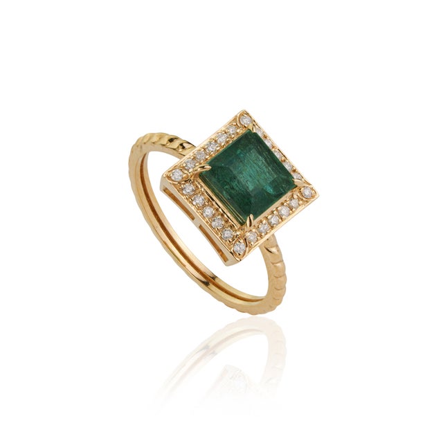 Mexican VRJewels 14k Yellow Gold Square Emerald Diamond Halo Vintage Ring Size 4 For Sale - Image 3 of 15