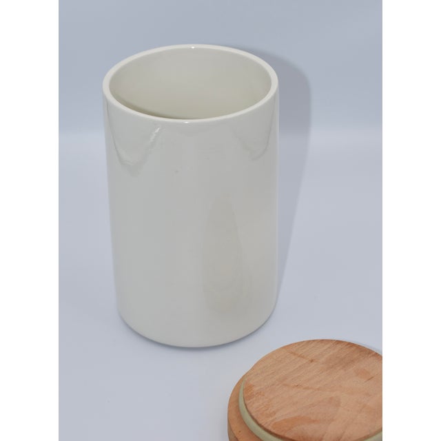 Ceramic 1970s Storage Jar & Lid Canister Botanic Garden by Portmeirion Venus's Fly Trap For Sale - Image 7 of 7