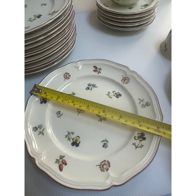 1970s Villeroy & Boch Luxembourg "Petite Fleur" 12 Trio Set: Cup Saucer Dessert Plate - 36 pcs For Sale - Image 12 of 17