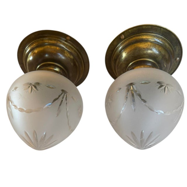 Contemporary 1920s Pair of Vintage Frosted Starburst Wheelcut Ceiling Light Fixures For Sale - Image 3 of 7
