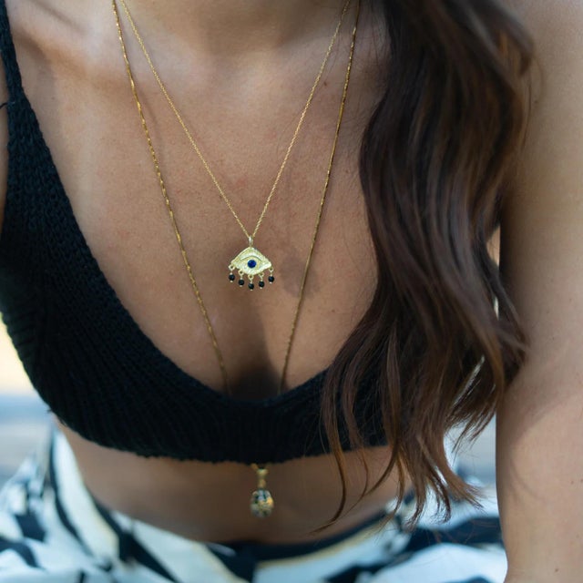 Sapphire Eye Horizon Onyx Gold Necklace For Sale - Image 4 of 9