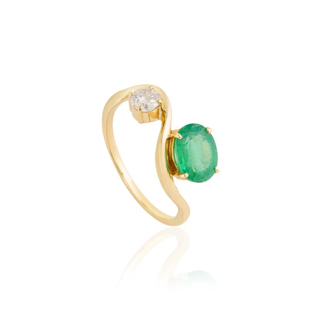 VR Jewels 14k Yellow Gold 1.41ct Natural Oval Emerald & Diamond Wavy Toi Et Moi Ring Size 4 For Sale - Image 4 of 18
