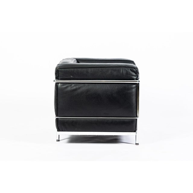 Black Authentic Cassina Lc2 Black Leather Petit Lounge Chair by Le Corbusier, 4x Avail For Sale - Image 8 of 14