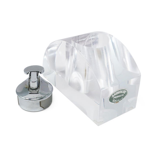 1980s Lucite Astrolite Table Lighter by Ritts Co. Of Los Angeles For Sale In New York - Image 6 of 7