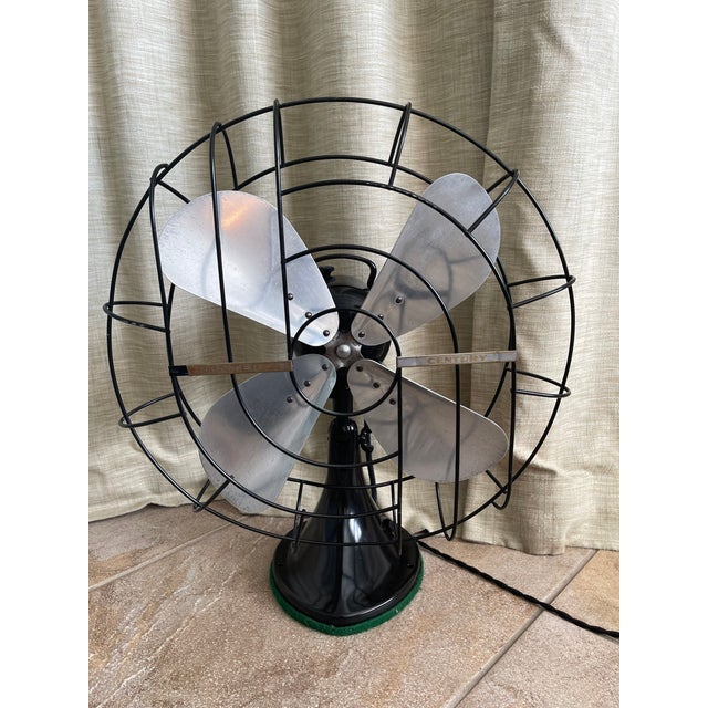Mid-Century Modern Vintage Hunter Century Oscillating Metal Blade and Cast Iron Fan For Sale - Image 3 of 13