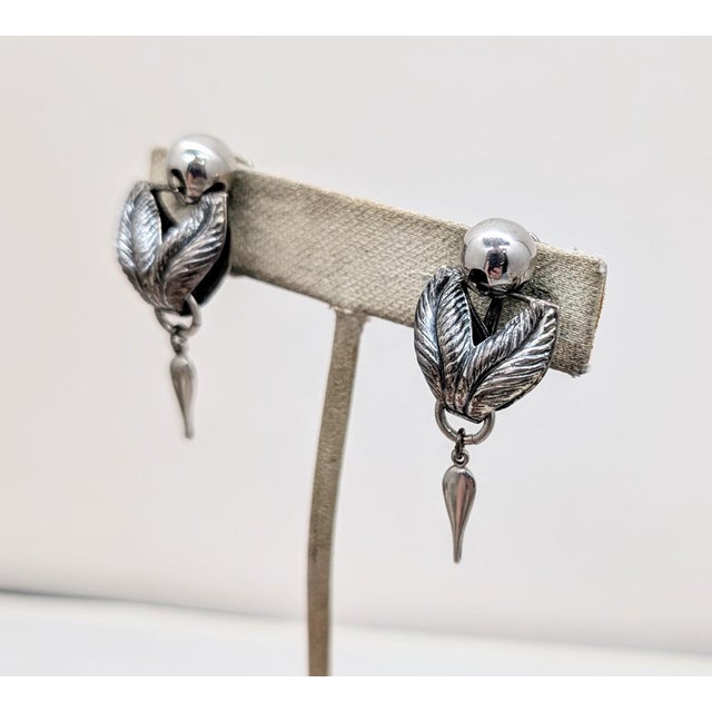 Napier Vintage 1950s Signed Napier Silvertone Laurel Leaves Drop Clip Earrings-2 Pieces For Sale - Image 4 of 6
