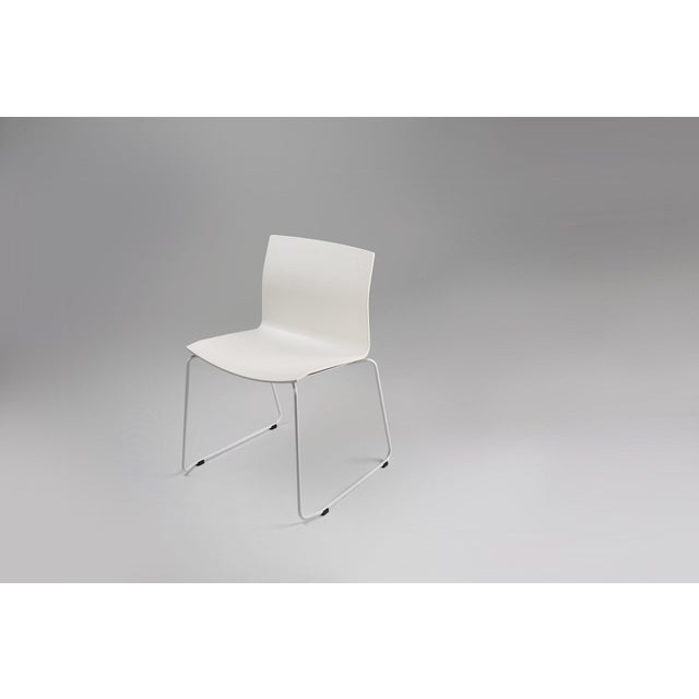 2000 - 2009 Mid-Century Modern White Chair with Metal Frame and Plastic Seat, Belgium, 2000s For Sale - Image 5 of 12