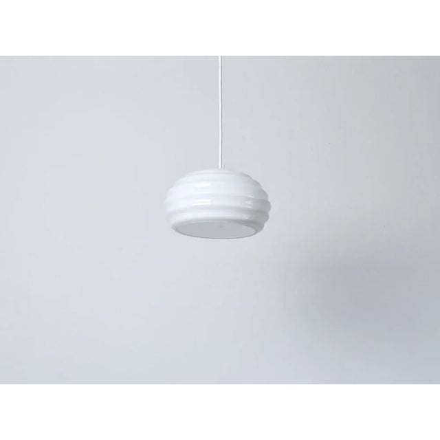 New Wave Opal Glass Pendant by Verner Panton for Holmegaard, 1984 For Sale - Image 3 of 14