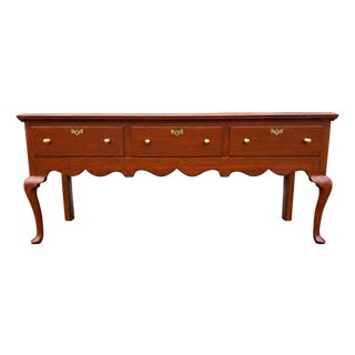 1980s Henkel Harris Jamestown Colony Cherry Lowboy / Huntboard / Server-Excellent Condition! For Sale