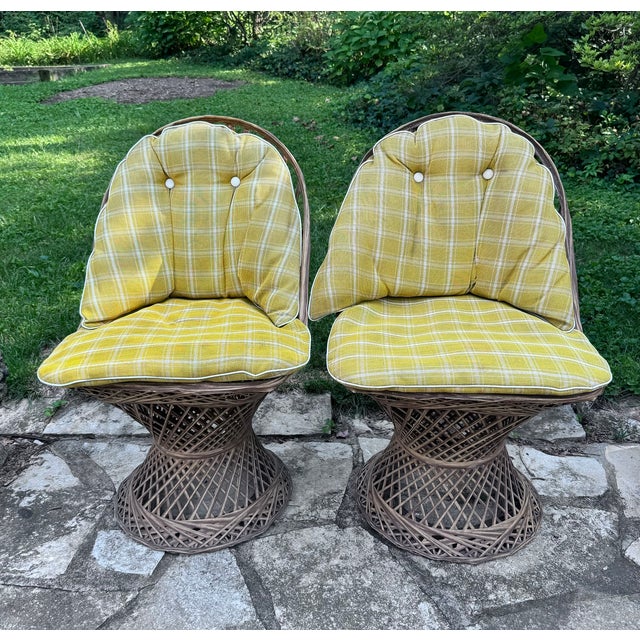 Russell Woodard Vintage Russell Woodard Spun Fiberglass Patio Chairs, a Pair, Attributed For Sale - Image 4 of 14