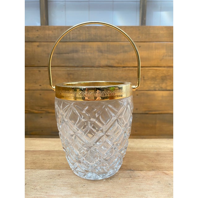 1920s Art Deco Ice Bucket in Molded Crystal and Gilt Brass, 1920 For Sale - Image 5 of 11