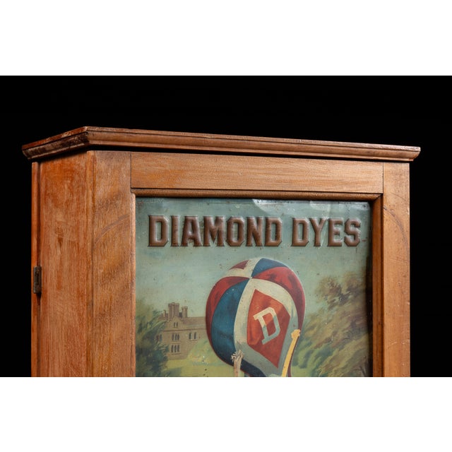 Early 20th Century Diamond Dyes Point-of-Sale Countertop Cabinet For Sale In Chicago - Image 6 of 13