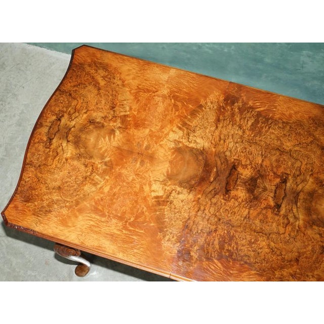 1940s Vintage English Burr and Burl Walnut Extending Dining Table and Chairs, 1940s, Set of 7 For Sale - Image 5 of 18