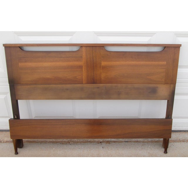 Mid-Century Modern Mid Century Modern Walnut Bed Headboard Footboard Full For Sale - Image 3 of 17
