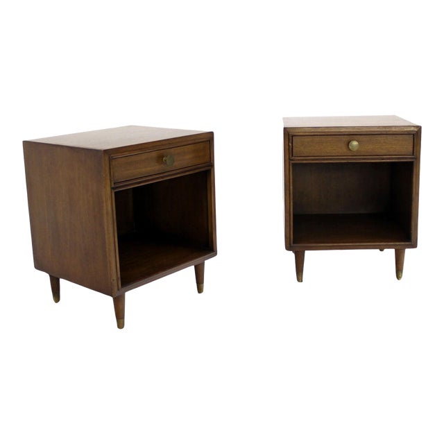 Johnson One Drawer Espresso Mid Century Modern Walnut Night Stand End Table - A Pair For Sale