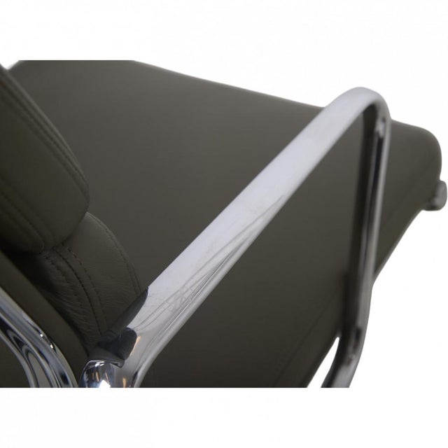 EA208 Chair in Olive Green Leather by Charles Eames, 2000s For Sale - Image 15 of 18