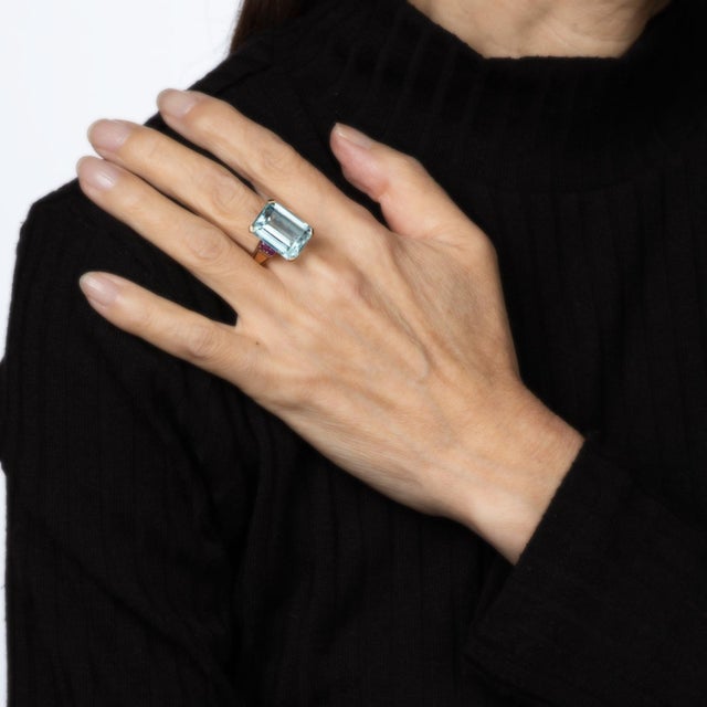 14ct Aquamarine Ring Icy Blue Vintage Mid Century 14k Gold Emerald Cut Ruby, Size 6.5 For Sale In Los Angeles - Image 6 of 7
