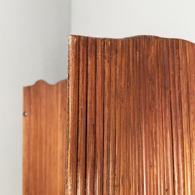 Mid-Century Modern Italian Self-Supporting Wooden Screen, 1950s For Sale - Image 9 of 18