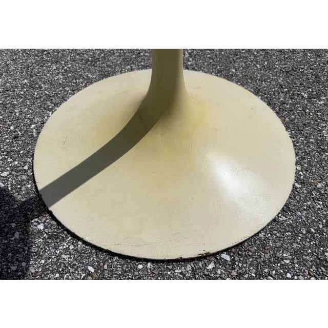 Vintage Tulip Chairs and Dining Table in the Style of Eero Saarinen, 1970s, Set of Acrylic Top For Sale - Image 10 of 17