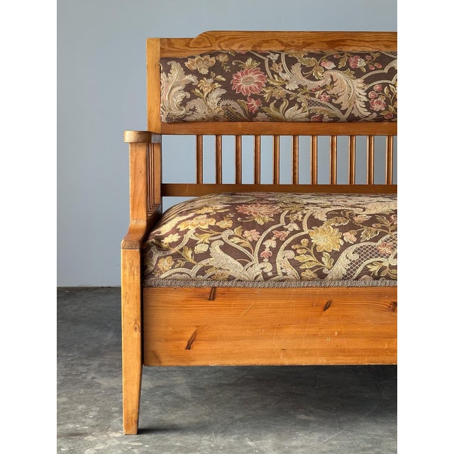 Late 19th Century Pine Bench Fold-Out Daybed With Hidden Storage, Central Europe, 19th Century For Sale - Image 5 of 18