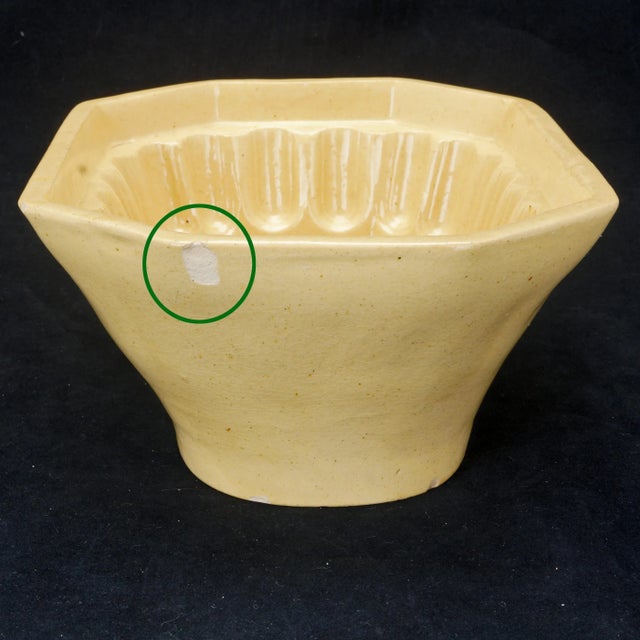 1900s Yellow Ware Food Mold With Corn Design For Sale In Phoenix - Image 6 of 7