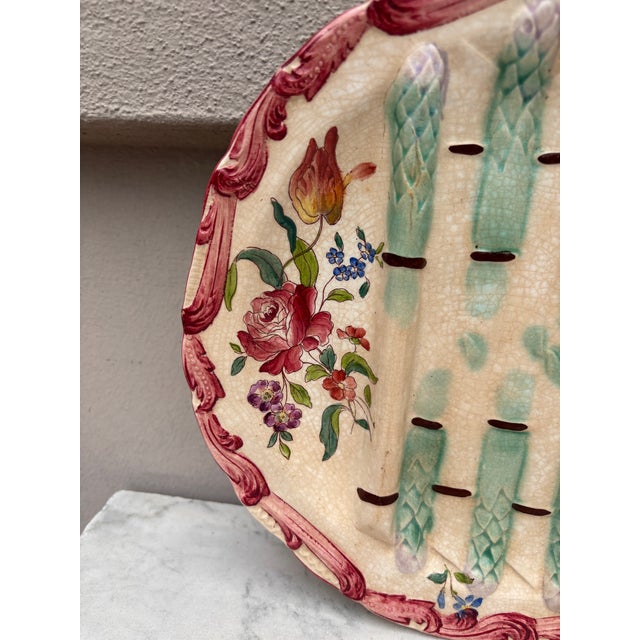 French Country 19th Century Longchamp Majolica Asparagus Plate With Flowers For Sale - Image 3 of 5