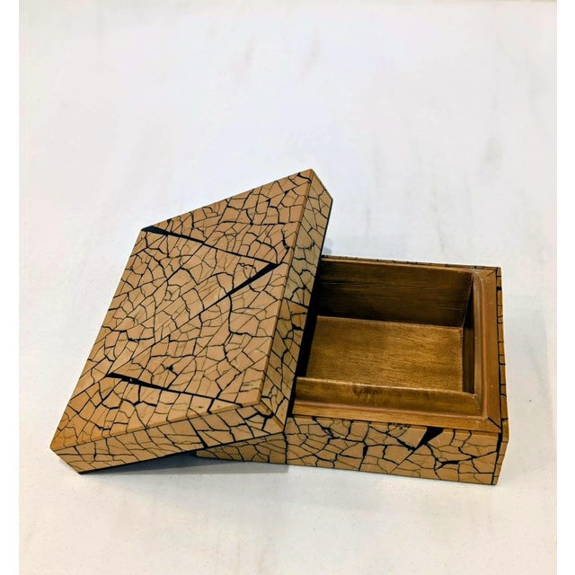 R & Y Augousti Coquille D’Oeuf Eggshell Inlay Decorative Box For Sale - Image 9 of 9