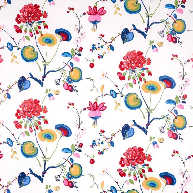 Sample - Schumacher Vasily Wallpaper in Multi For Sale