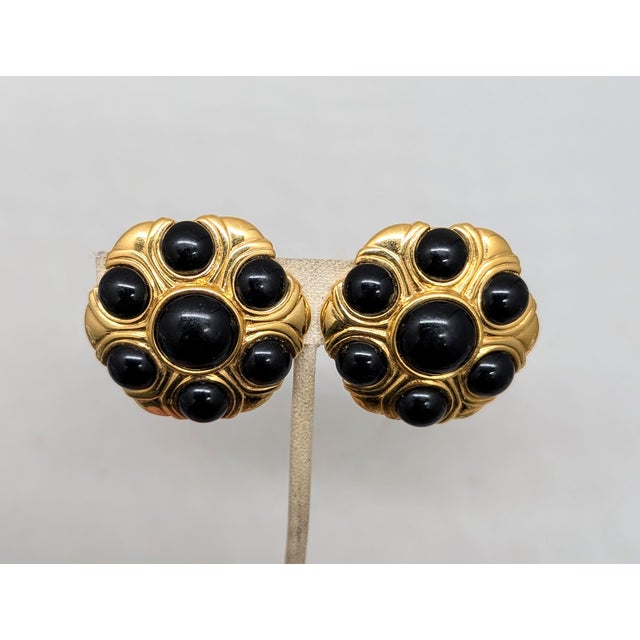 American Vintage 1980s Signed Napier Goldtone Cabochon Faux-Onyx Clip Earrings-2 Pieces For Sale - Image 3 of 7