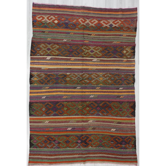 1960s Turkish Striped Embroidered Wool Kilim Rug For Sale In Los Angeles - Image 6 of 6