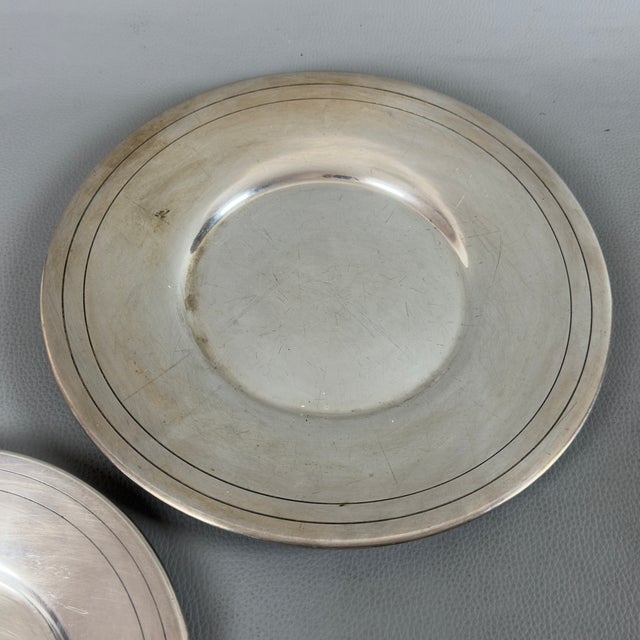 Vintage Round Trays and Chargers in Silver Plated Metal from Christofle, Set of 2 For Sale - Image 6 of 11