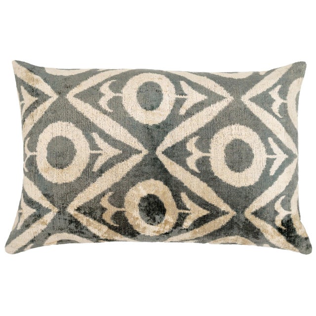 "️ Goose Down Pillows Delight: Ever had that cloud-like feeling? That's what we're bringing to your couch! Obsessed with...