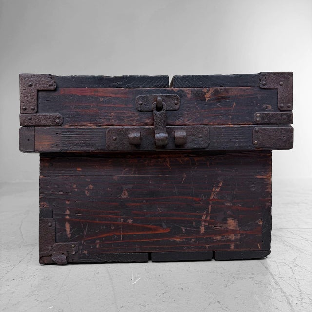 Rare antique Japanese wooden storage chest with loose lid, dating from the early Meiji period, c. 1870–1890. Dimensions:...